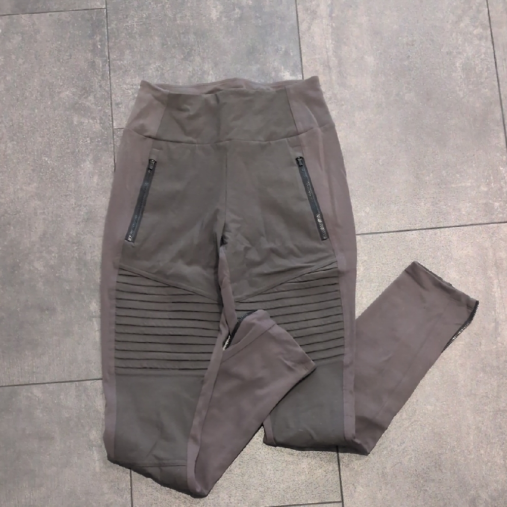 Athleta Headlands Hybrid Moto Tight 2